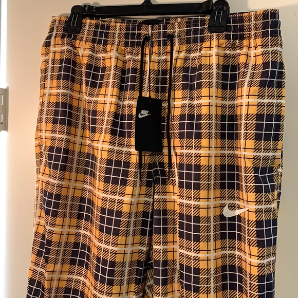 Nike Woven Plaid Track Pants - Picture 2 of 6